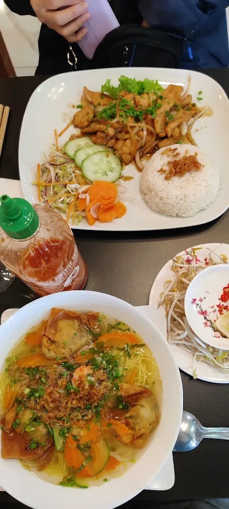 Soupe Ravioli Crevette Et Riz Poulet